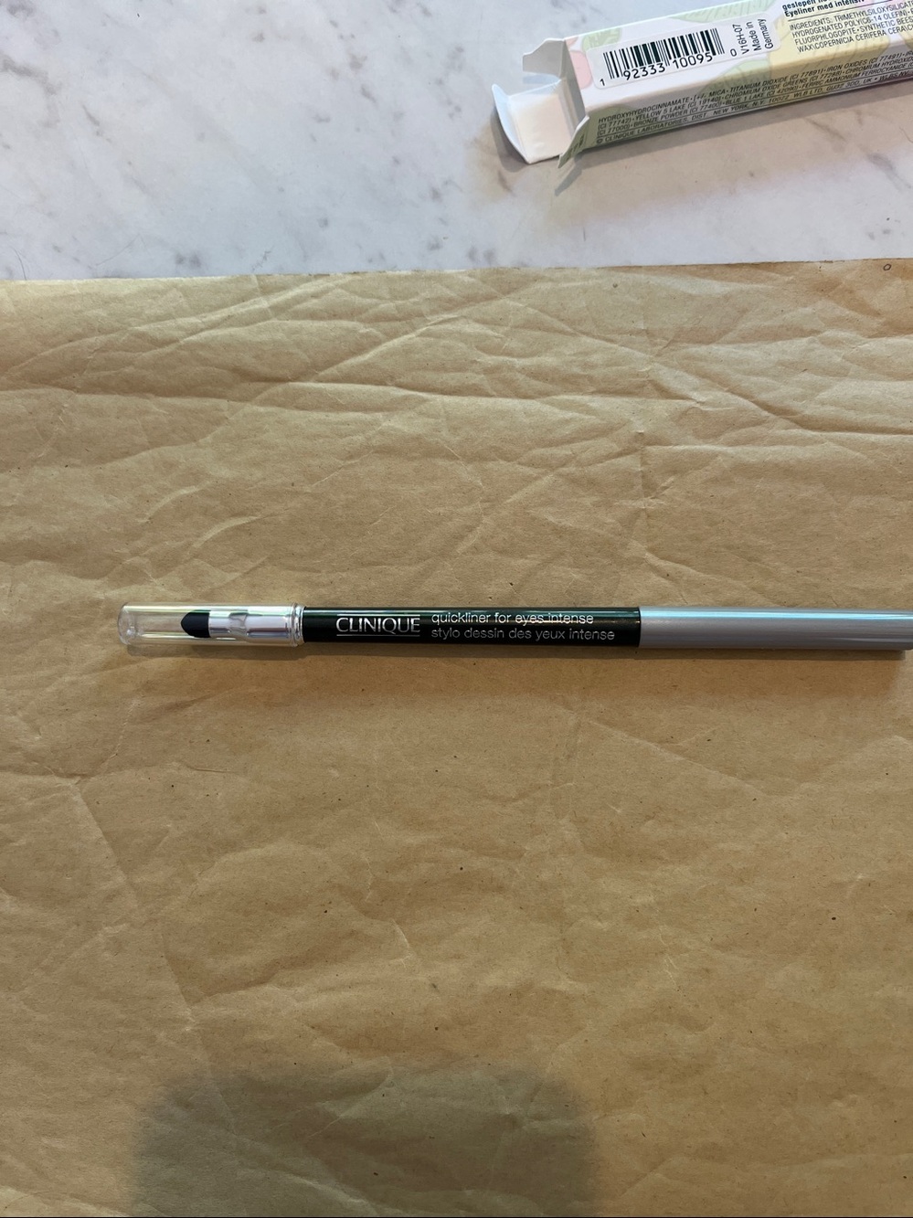 Clinique quick liner - 07 Intense Ivy. Beautiful color - Picture 2 of 4
